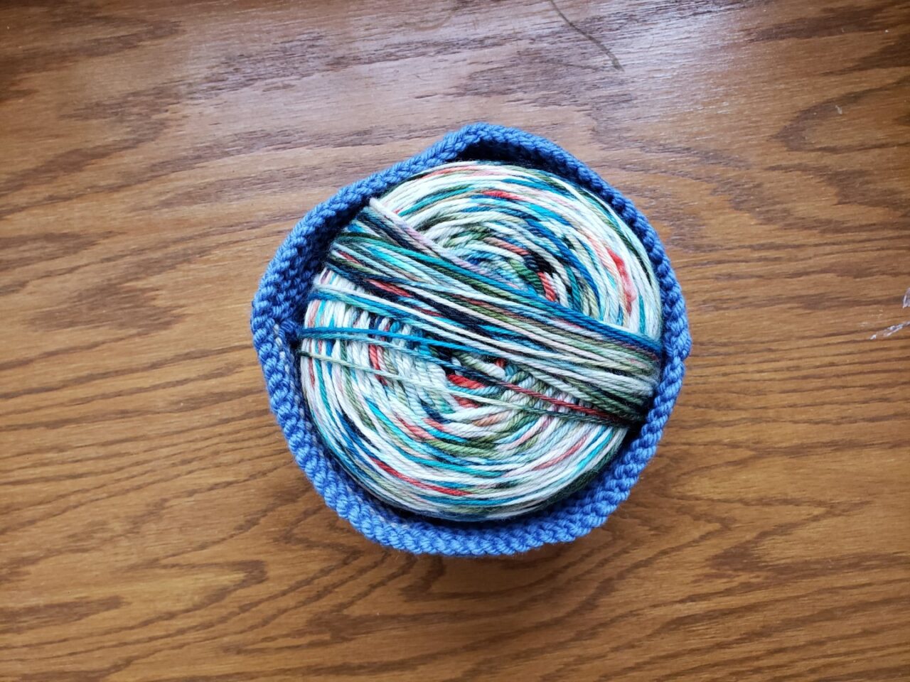 MODULAR KNIT BOWL