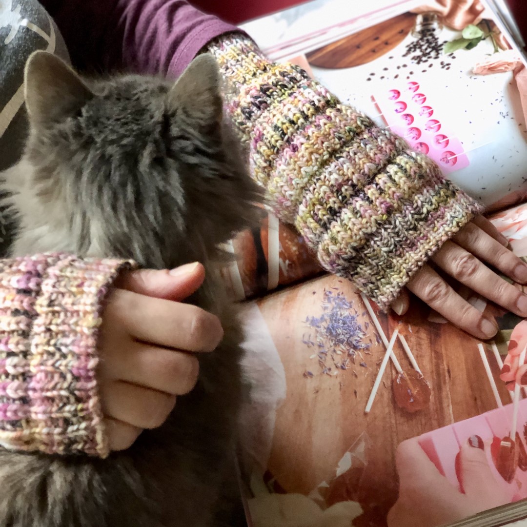 PUFF CUFFS