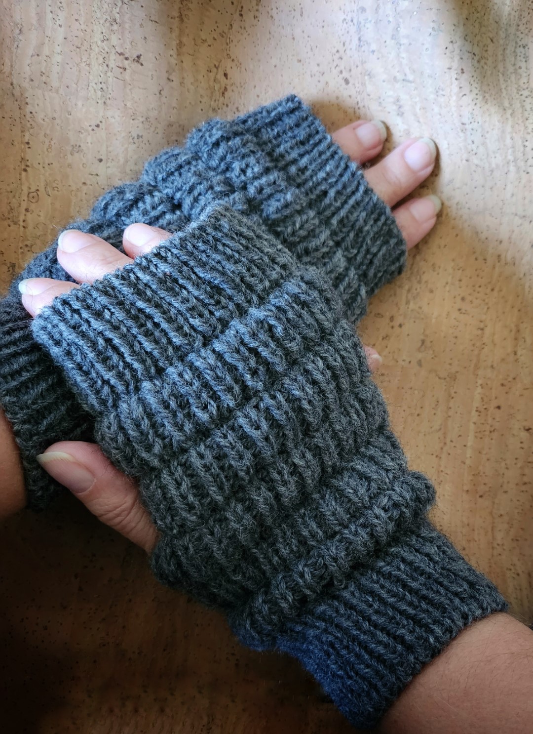 PUFF CUFFS