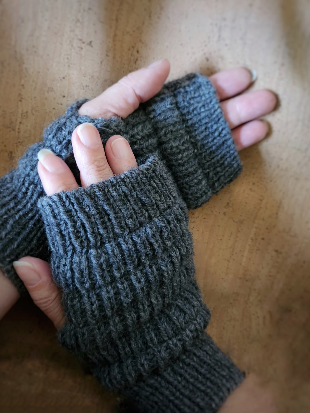 PUFF CUFFS