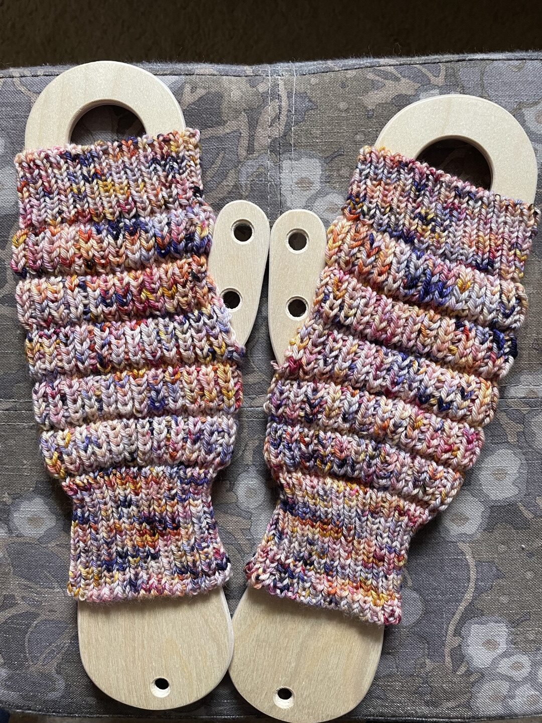 PUFF CUFFS