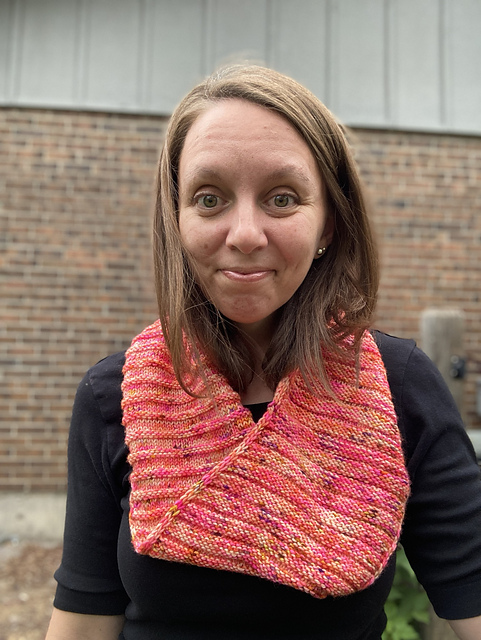 AIR HUGS COWL