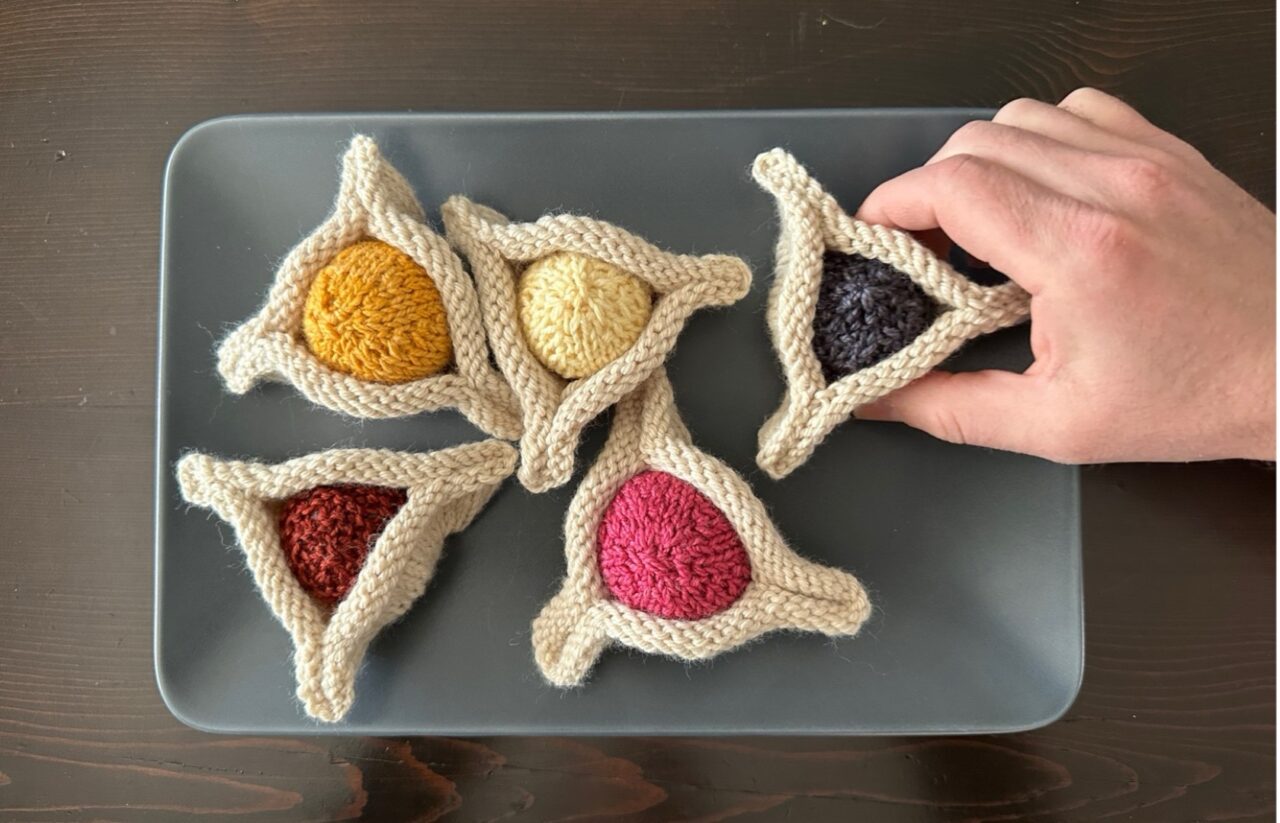 KNIT HAMANTASCHEN